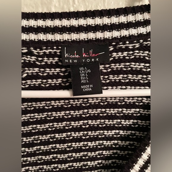 Nicole Miller black/white striped cardigan with pearl buttons, black bows;size L - Picture 3 of 8